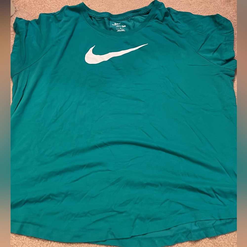 Nike dri fit top